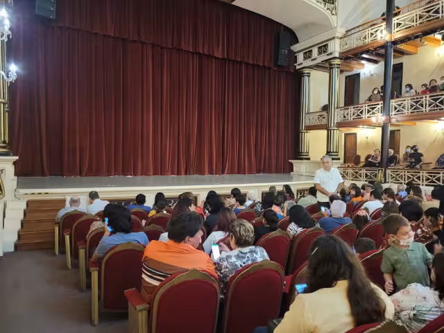 La Gala de Ballet se lleva a cabo en el teatro "Francisco de Paula Toro"