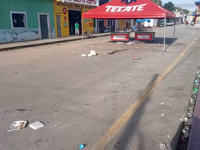 Lleno de basura quedaron las calles en José María Morelos