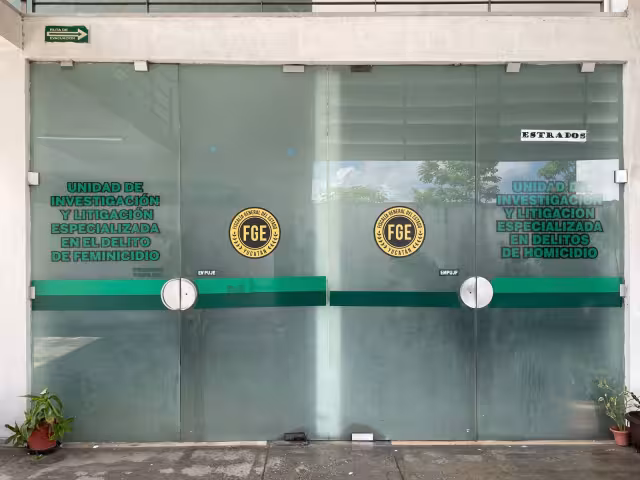 Los hombres fueron detenidos en posesión de cannabis y metanfetaminas