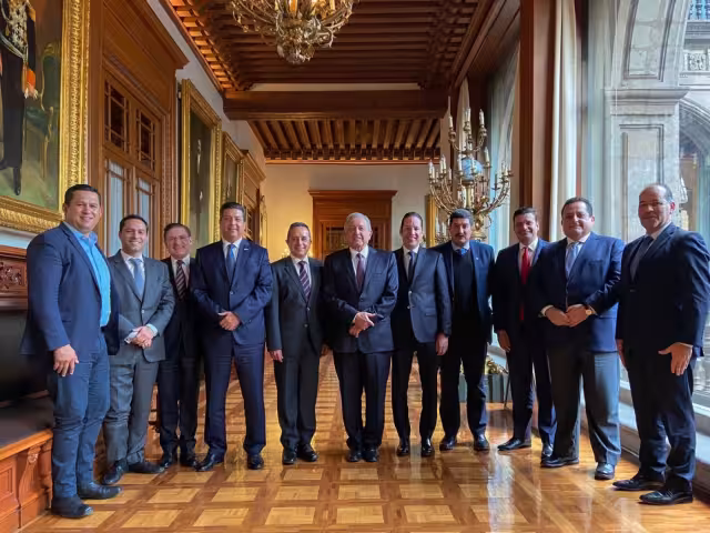 Los mandatarios estatales se comprometen a no intervenir en el proceso electoral