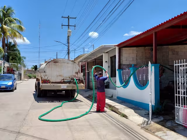 Desabasto de agua afecta a cientos de familias en Hopelchén
