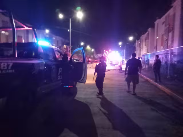 La zona fue acordonada hasta que Servicios Periciales, aseguren los casquillos percutidos