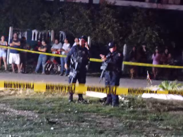 Conductor atropella a tres personas; dos mueren y una niña termina grave en Ramonal