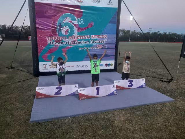 En total fueron siete medallas de oro, cuatro de plata e igual número de bronces