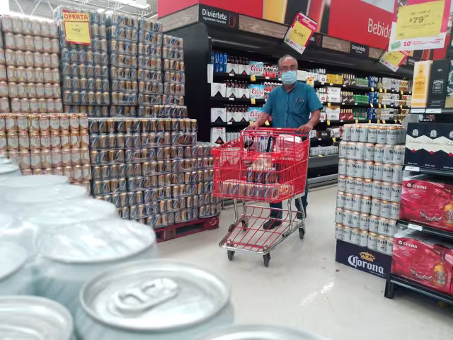 Expendedores dijeron que la ampliación de horario de venta les permitió superar la crisis