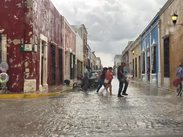 Este lunes se esperan temperaturas máximas de 36 a 40 °C y mínimas de 23 a 27 °C en Campeche.