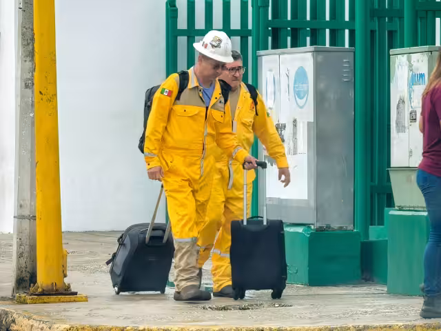 Empresas de Ciudad del Carmen enfrentan dificultades por la falta de actividad petrolera.