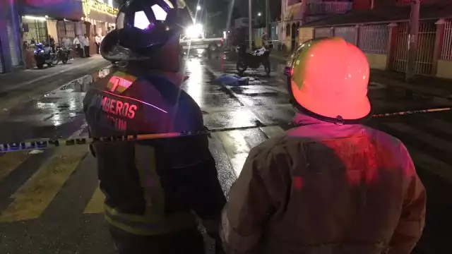 Así fue como las autoridades acordonaron la zona donde murió el joven la noche de este martes en Cancún