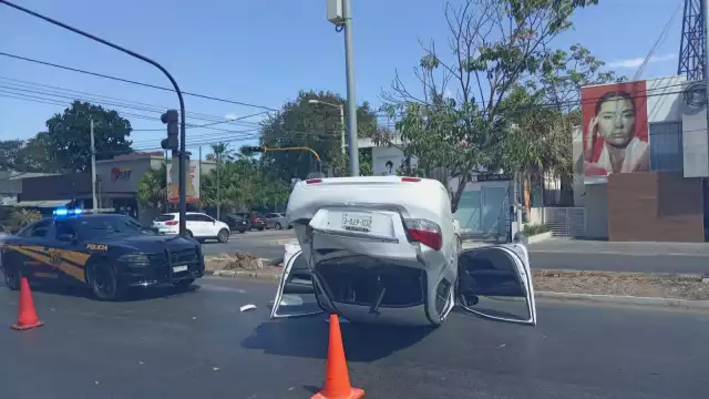 El responsable del choque en Mérida huyó dejando su placa en el sitio