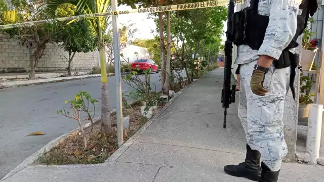 La Guardia Nacional llegó al sitio del hallazgo del cuerpo en Villas del Mar en Cancún para vigilar la zona