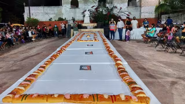 Lugareños acudieron al evento organizado en las inmediaciones del Parque de la Madre