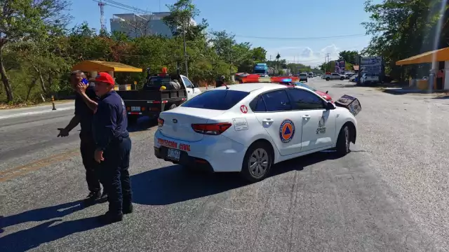 Motociclista sufre accidente con un vehículo particular en Ciudad del Carmen