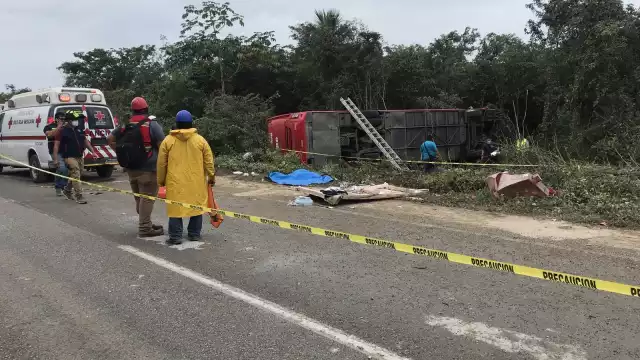Entre los accidentes más sonados en lo que va del 2022, está la volcadura de un autobús de ADO en el municipio de Lázaro Cárdenas