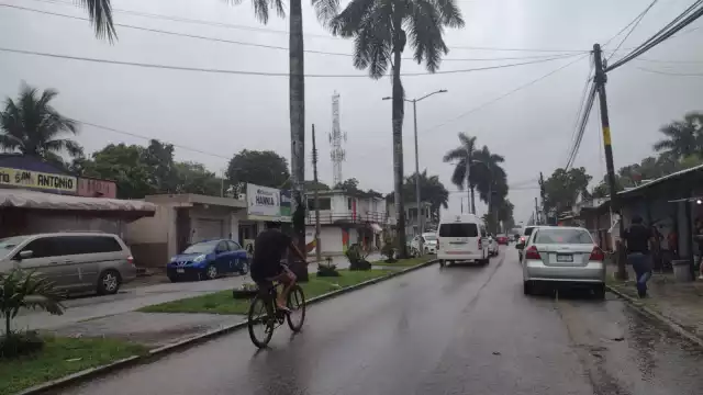 Las lluvias se mantienen durante la tarde