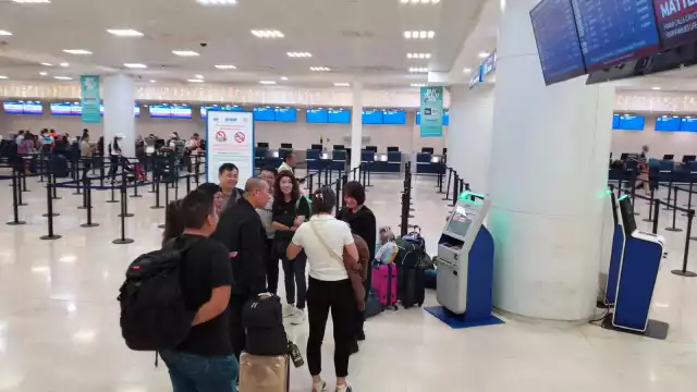 Barrera del idioma casi deja a un grupo de asiaticos sin viaje