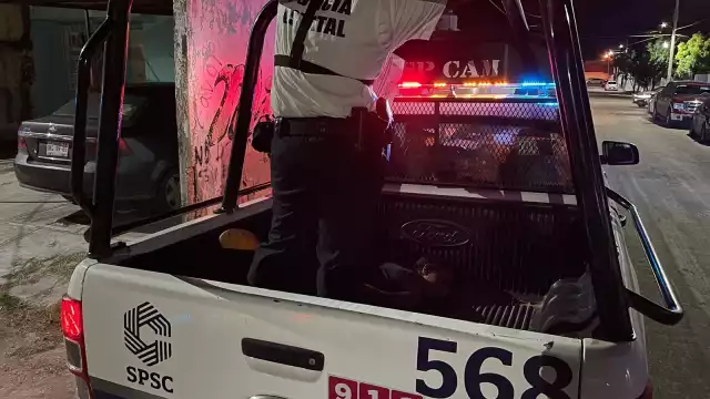 Vecinos del lugar, que lo conocen, señalan que se dedica al robo de casas en la zona