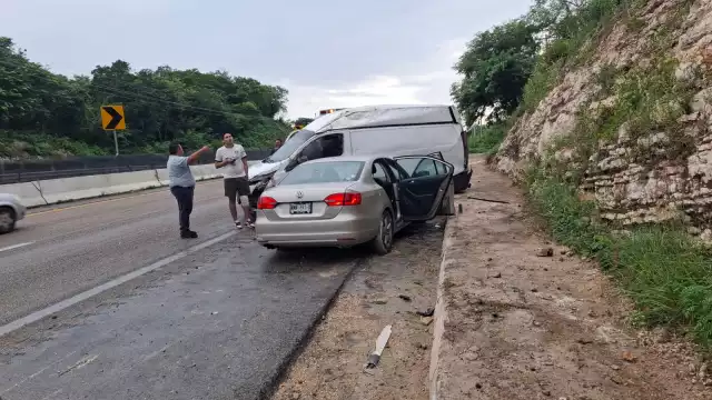 La conocida “Curva del Diablo” en Hecelchakán volvió a ser escenario de un accidente vehicular