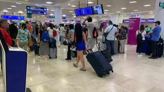 Hay gran movilidad en el aeropuerto de Cancún