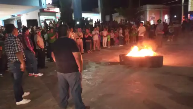 La quema del mal humor fue el lugar en donde las porras de los reyes se vieron las caras