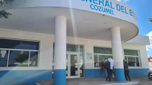 El funcionario huyó de la isla para no ser detenido o hacerle frente a las acusaciones en su contra.