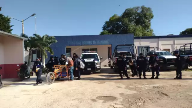 Los agentes de Seguridad Pública de Carrillo Puerto pidieron al nuevo titular, resolver las carencias que afectan sus labores diarias