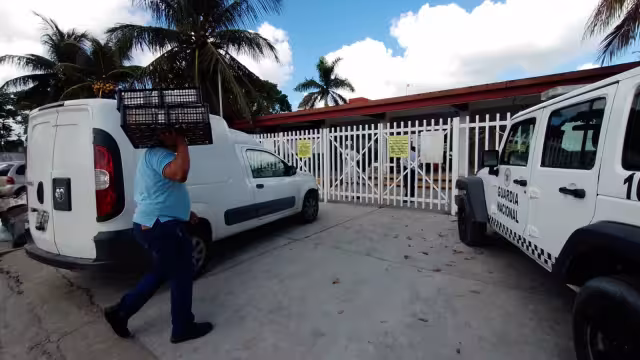 Los elementos de la Guardia Nacional y el personal del INM se encargan de vigilar a los migrantes en CANCÚN