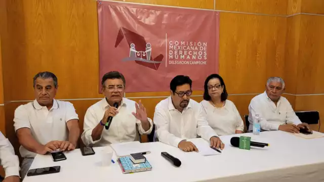 En rueda de prensa fueron presentados los integrantes del Comité Directivo