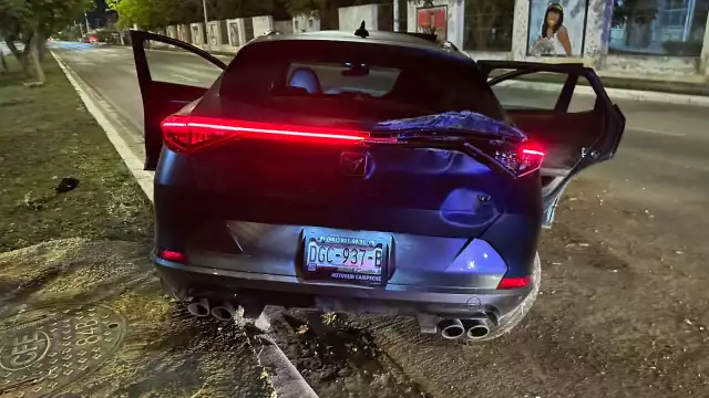 El accidente ocurrió a las 4:30 horas en la avenida Pedro Sainz Baranda