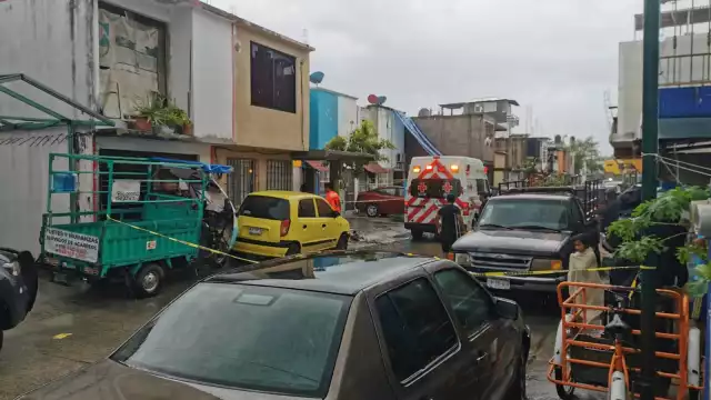 Al lugar llegaron paramédicos de la Cruz Roja