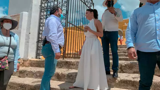 Longoria continúa su estancia en Yucatán