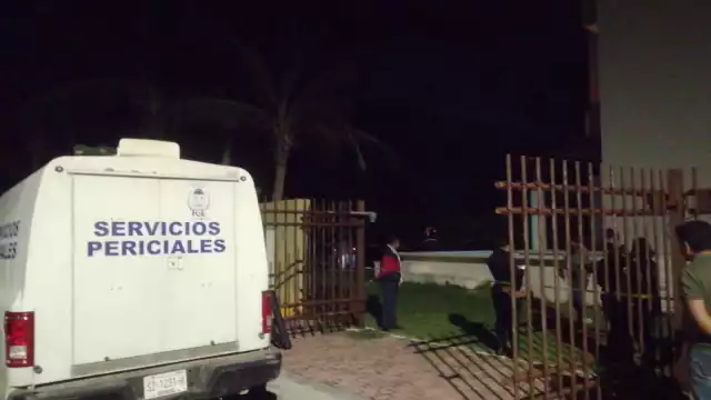 Está noche los cuerpos de rescate continuaban con la búsqueda encontrando el cuerpo a varios metros de dónde se dio el accidente