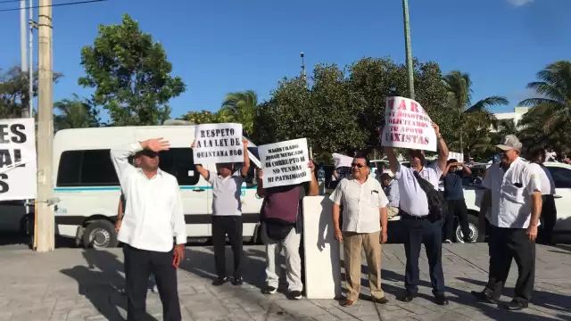 Las protestas de taxistas contra Uber comenzaron desde temprano