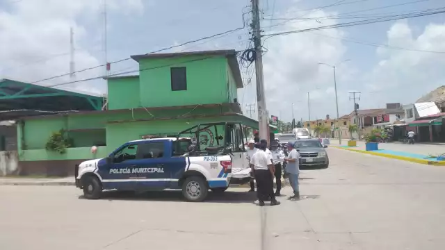 Habitantes de Sabancuy exigen oficina de tránsito ante aumento de retenes