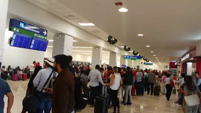 VivaAerobus retrasó cinco vuelos en el aeropuerto de Mérida
