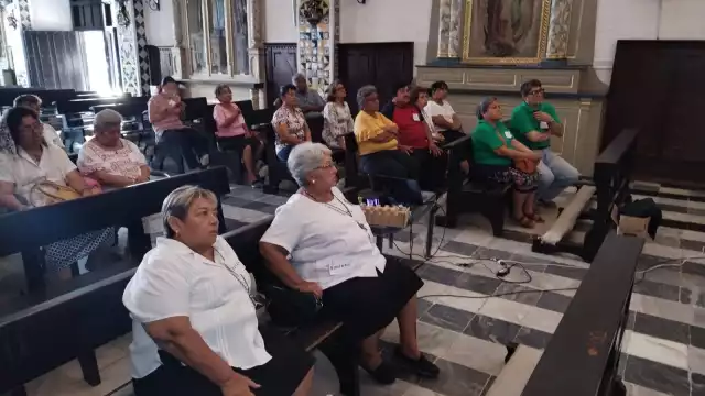 Durante la misa, feligreses oraron por las víctimas de violencia