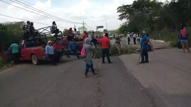 El bloqueo de carreteras en la comunidad empezó desde julio pasado