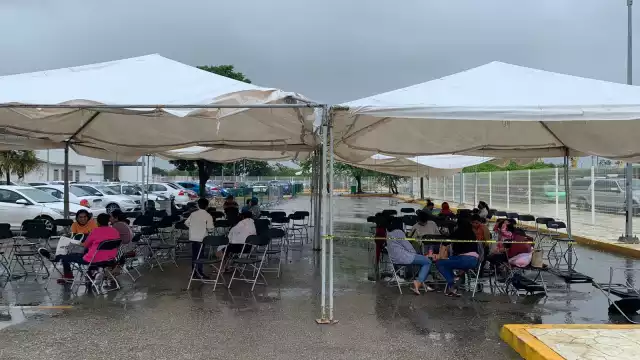 La vacuna que se aplica a los mayores de 18 años en Cancún es la dosis de la farmacéutica AstraZeneca