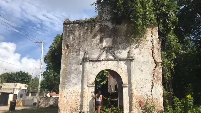 Pobladores de más de 80 años dicen que el sitio era empleado como una iglesia, pero que repentinamente cesaron de celebrar rituales allí; desconocen el motivo