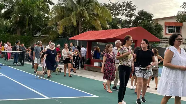 La  Academia de Tenis Kim se encuentra en polémica con vecinos de Cancún