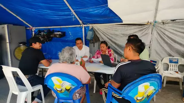 Extrabajadores del Ayuntamiento exigen justicia tras despidos y deudas impuestas