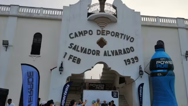 El estadio Salvador Alvarado celebra 84 años con una jornada deportiva