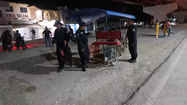 Un mototaxista fue detenido en Escárcega, Campeche, por conducir en estado de ebriedad.
