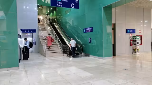 En cuanto a llegadas, el primero fue el 4572 de Volaris de CDMX, el vuelo de Monterrey 4280 de Volaris adelantado