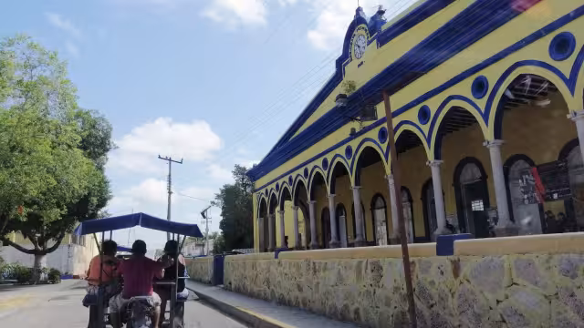 Seyé tiene un población total de 10 mil 53 habitantes