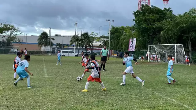 Los Leones Negros se adelantaron en el marcador por cuenta de Cristóbal Arce al 23’