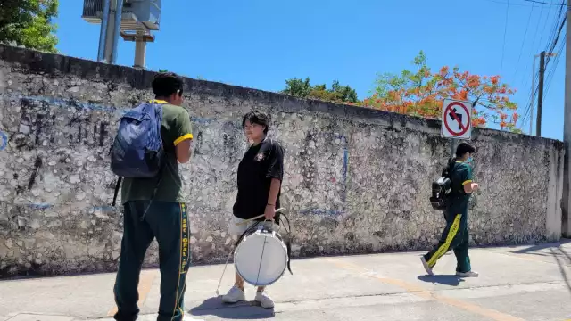 El secretario de educación, Raúl Pozos Lanz indicó que estarán al tanto de la ola de calor