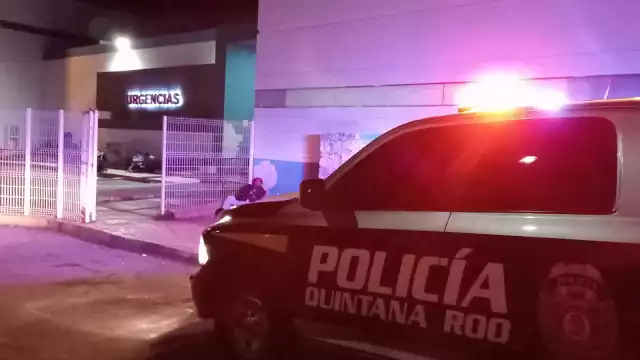 El herido fue trasladado al hospital por su familia en un auto; ingresó a inmediatamente a cirugía