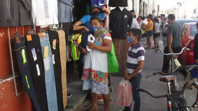 Dueños y encargados de negocios coincidieron en que la situación económica actual es muy difícil por las bajas ventas