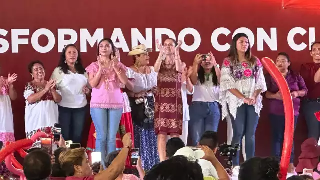 Claudia Sheinbaum reunió a miles de personas en la Plaza de Toros de Cancún