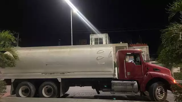 Hombre ebrio se arroja al paso de pipa en Campeche